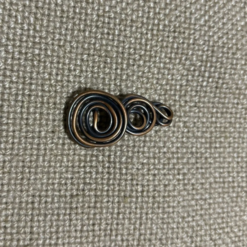 Twist Wire Pin - Picture 1 of 2